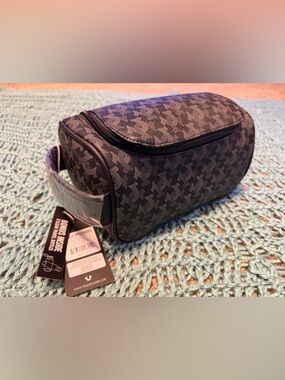 TRUE RELIGION mens toiletry bag travel Dopp kit Faux Leather Black